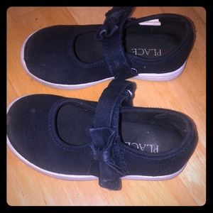 Navy velcro shoes from children’s place